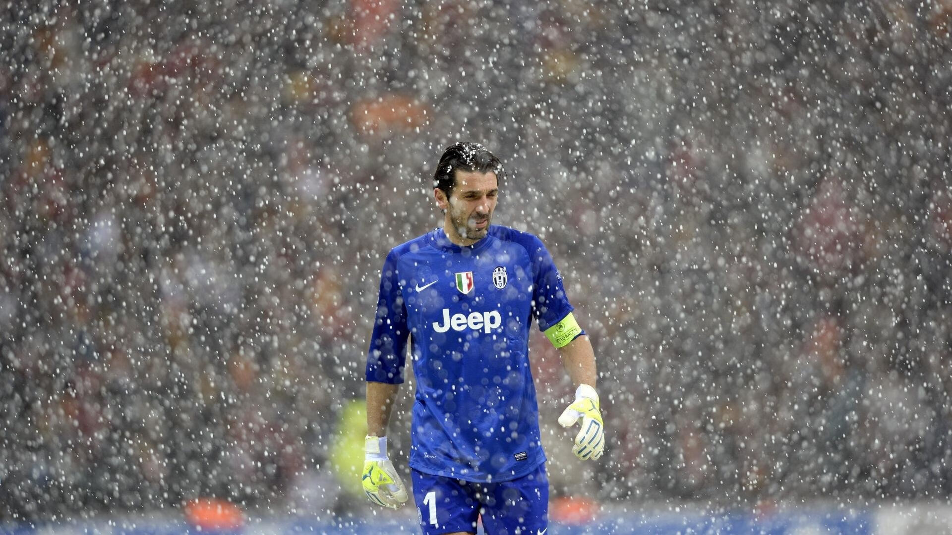 “帐篷区清晨拉伸公开课” 短短十五分钟已大汗淋漓